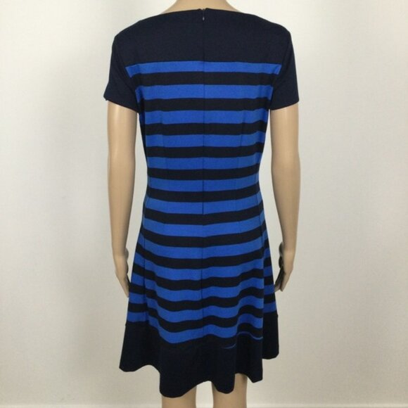 👛 2/$20 NEW YORK & COMPANY Fit & Flare 2 Tone Blue Dress - Picture 4 of 8